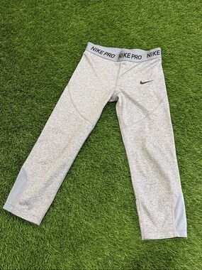 Nike Pro Dri Fit Capri Leggings